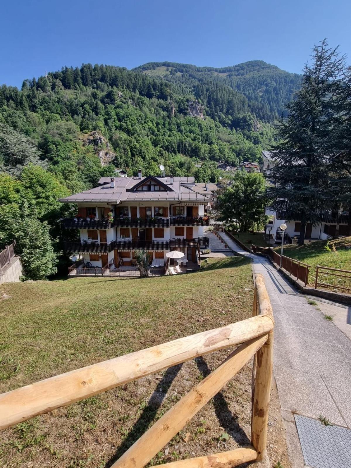 La Casa Del Cervo Apartment Лимоне Пиемонте Екстериор снимка